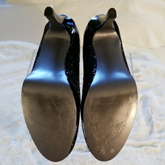 TAHARI BLACK PUMPS - Picture 4 of 6